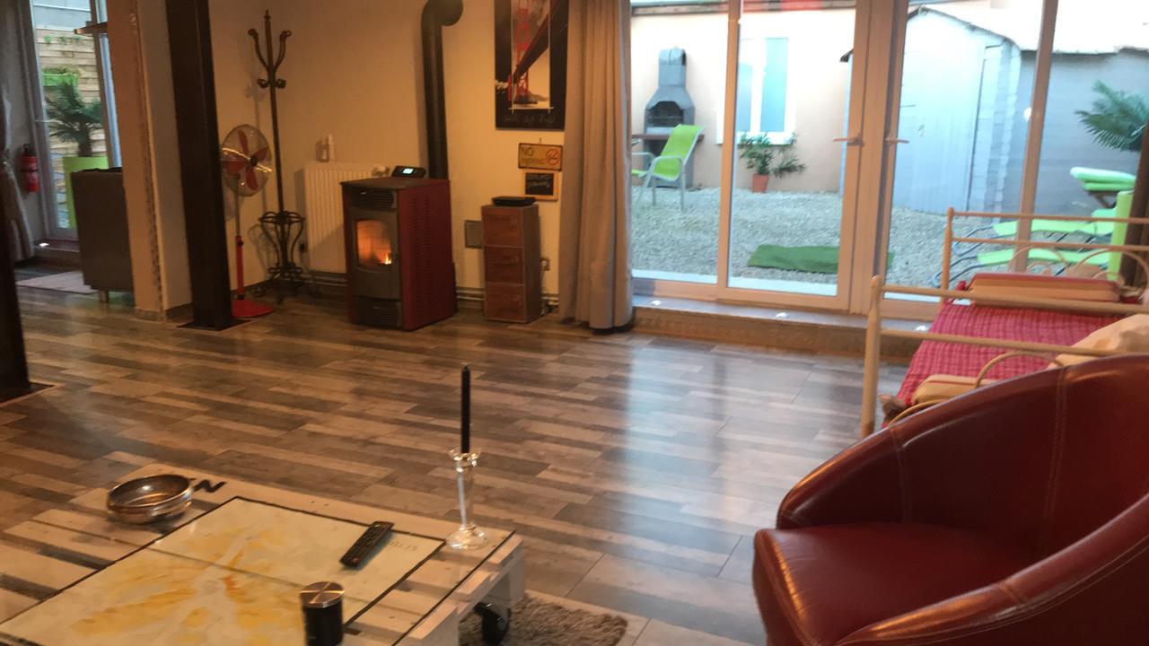 Villy  Loft L Atelier De Jacques Pres De Chablisヴィラ エクステリア 写真